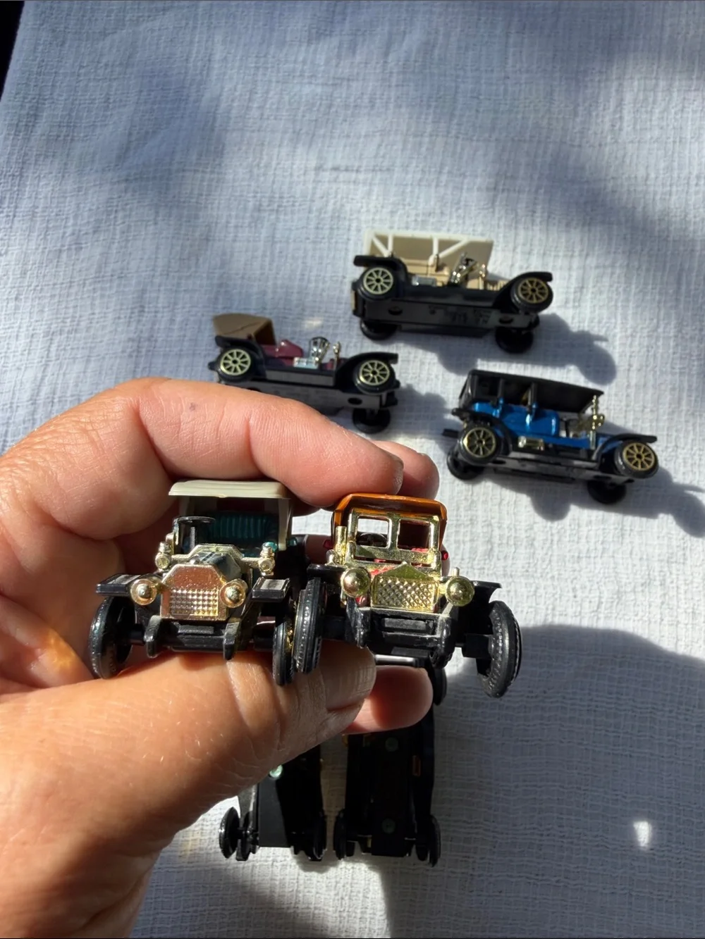 Vntg Mini Diecast Cars Ford.bundle of 7 cars.